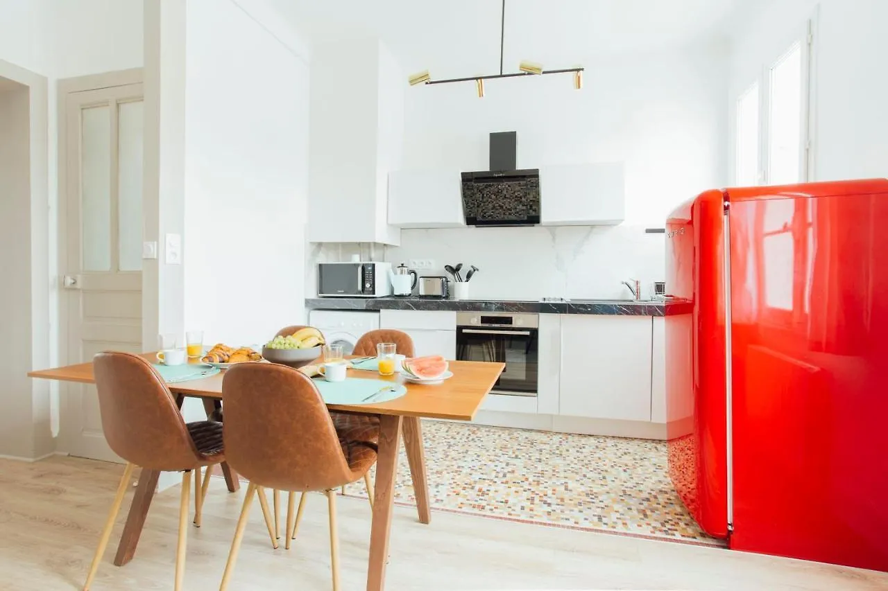 Sandy - 2 Bedrooms Apartment Biarritz