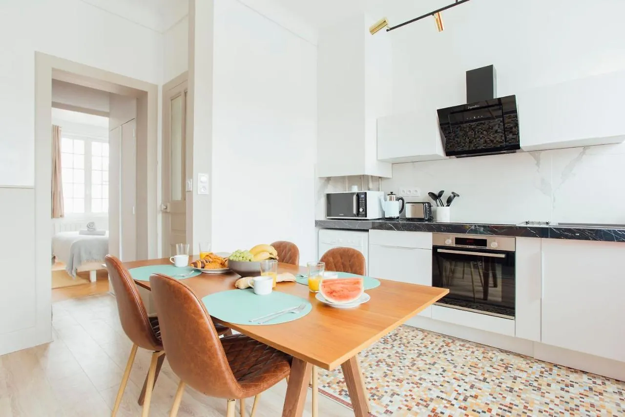 Sandy - 2 Bedrooms Apartment
