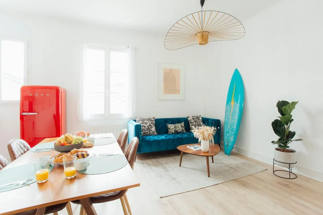 Sandy - 2 Bedrooms Apartment