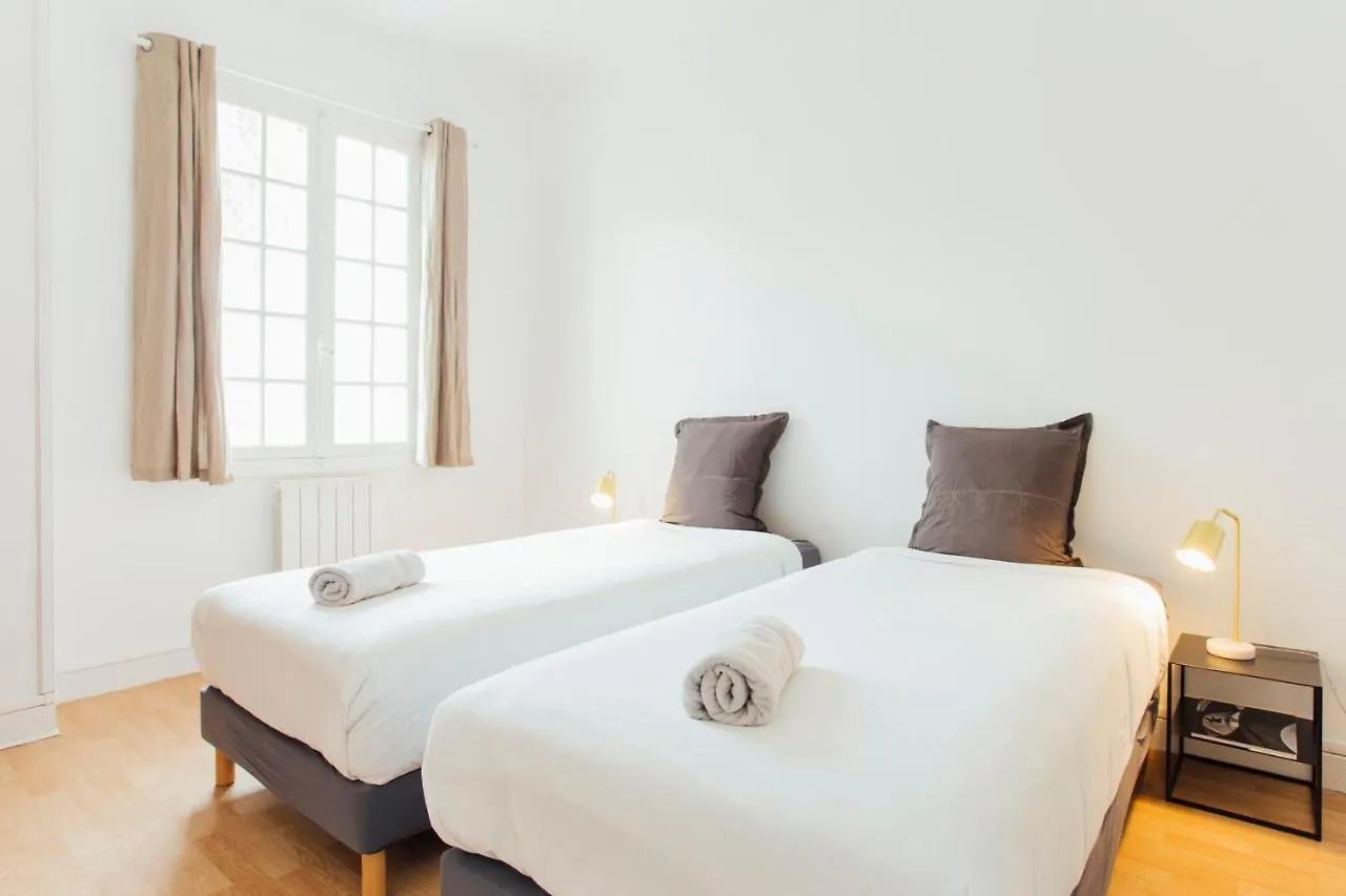 Sandy - 2 Bedrooms Apartment Biarritz